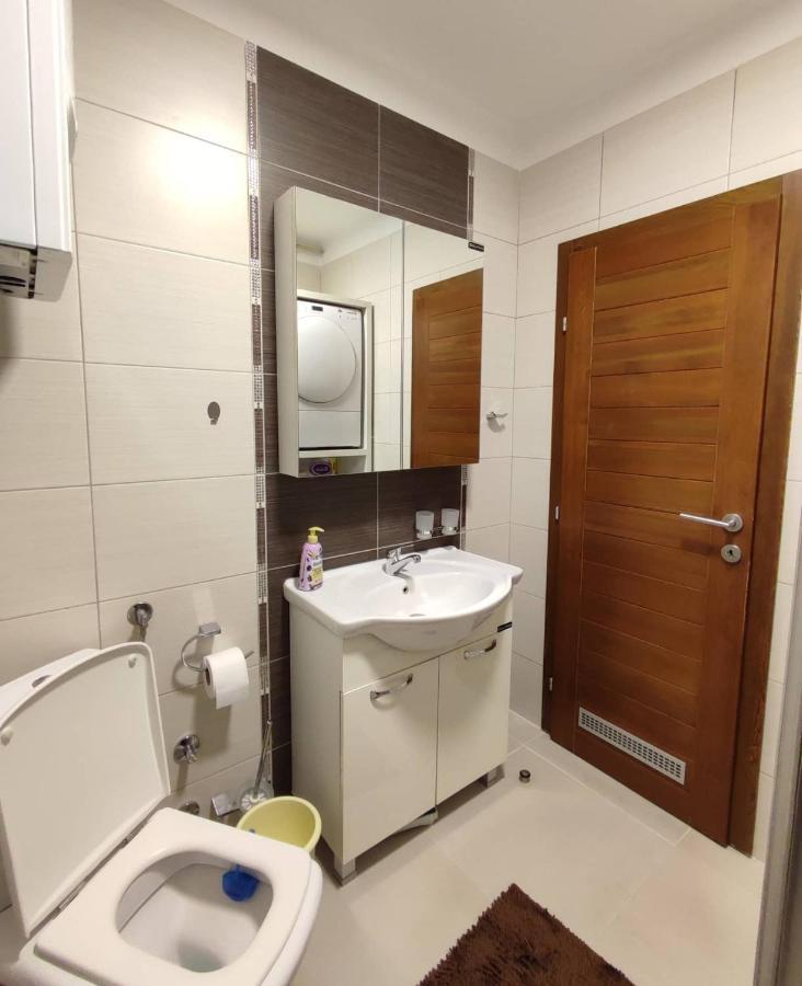 Deluxe Apartment Lejla - Free Garage Parking Сараєво Екстер'єр фото