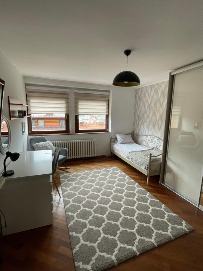 Deluxe Apartment Lejla - Free Garage Parking Сараєво Екстер'єр фото